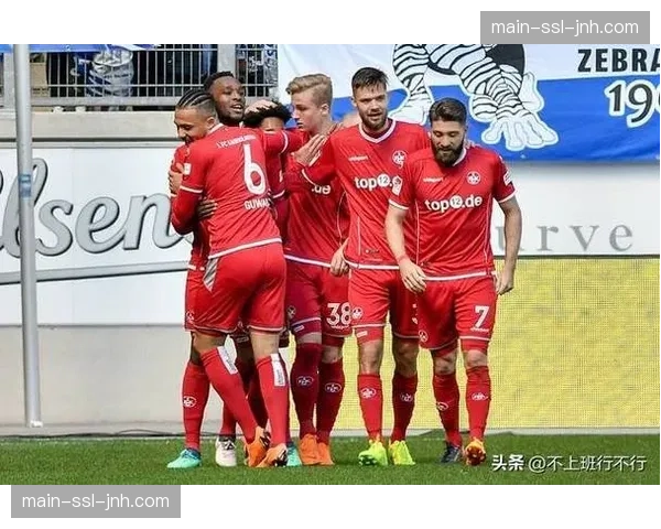 沙尔克04主场1-1战平波鸿,鲁尔区小德比以平局收场 沙尔克04主场1-1战平波鸿,鲁尔区小德比以平局收场