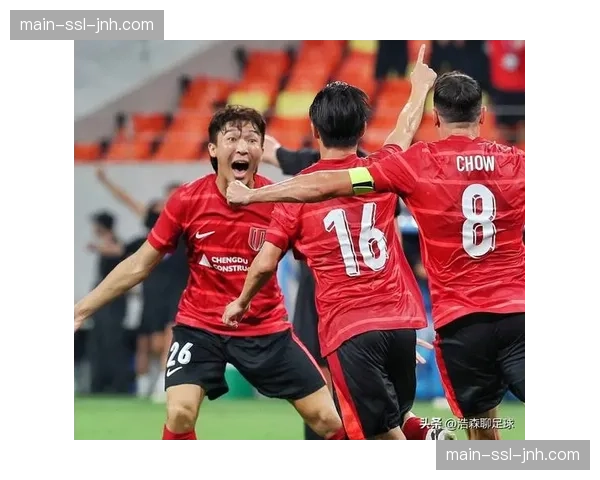 【2026年4月中超联赛·非赛事·文化“足球进校园”活动走进成都 蓉城球员与百名小学生互动教学